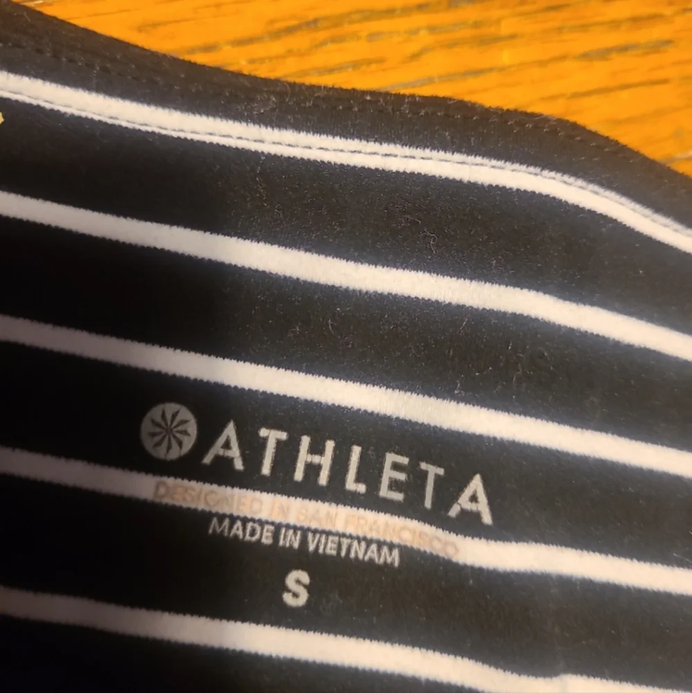 Athleta leggings - Picture 2 of 4